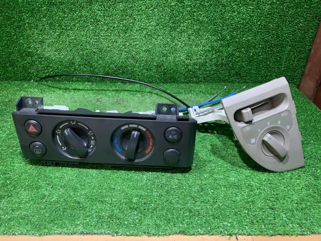 エブリィ EBD-DA64V A/Cスイッチパネル 74400-68H30-P4Z拍卖