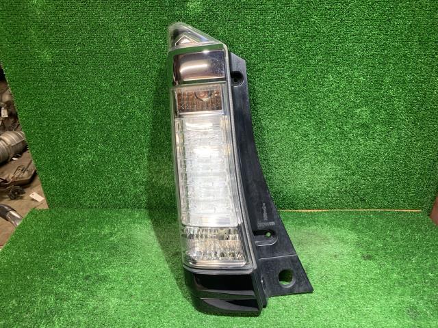 N-BOX DBA-JF1 左テールランプ 33551-TY0-J51拍卖