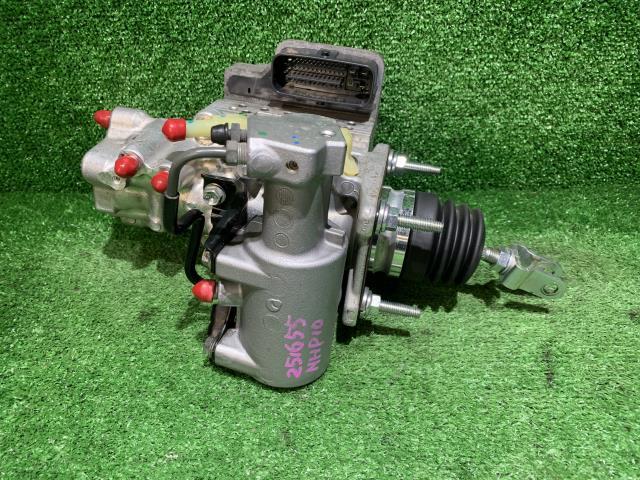 アクア DAA-NHP10 ABSアクチュエーター 47050-52030拍卖