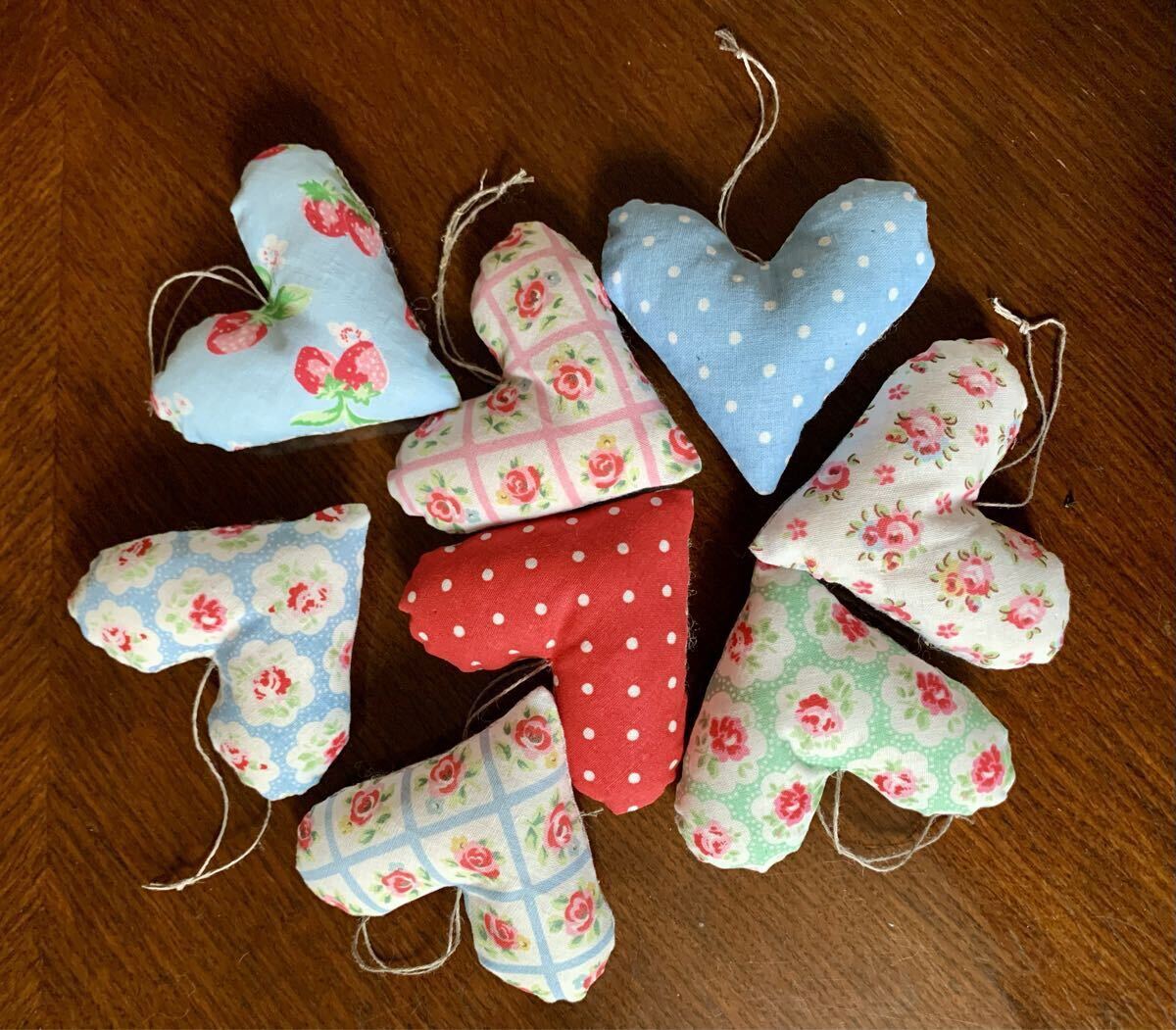 ハートのオーナメント キャス・キッドソン ハンドメイド 8個セット ②拍卖