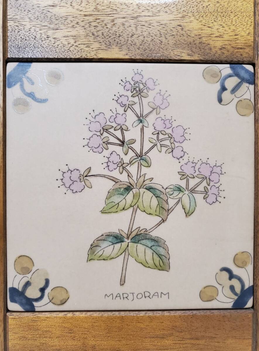 花柄の壁掛け marjoram マジョラム 木製フレーム 25×25㎝ 拍卖