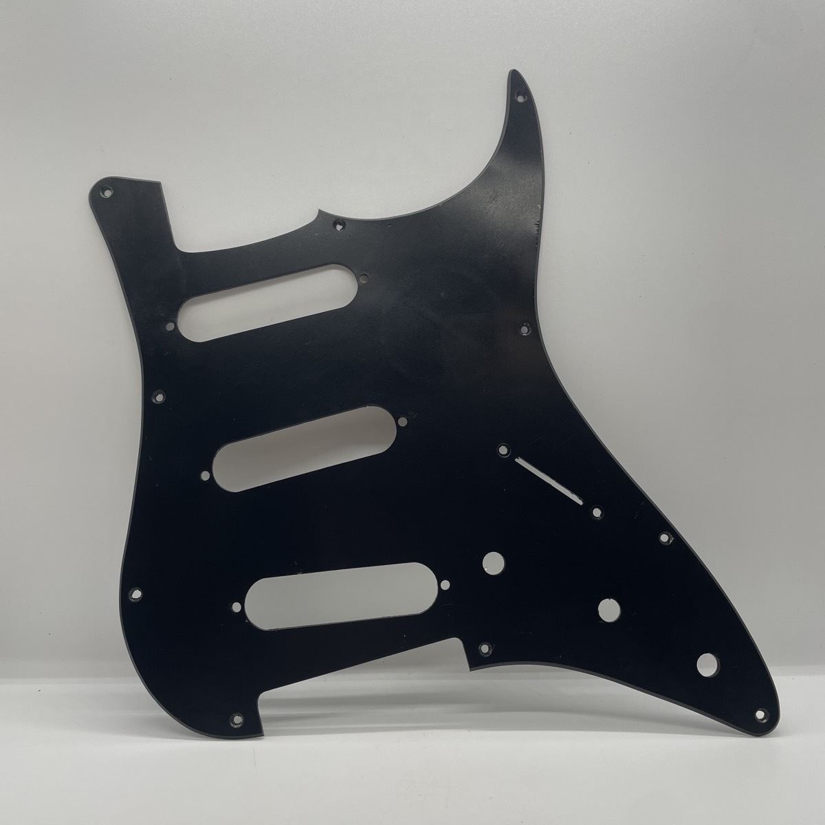 ピックガード 艶なし黒 1P 3S 10点止 め3ポット -p254拍卖