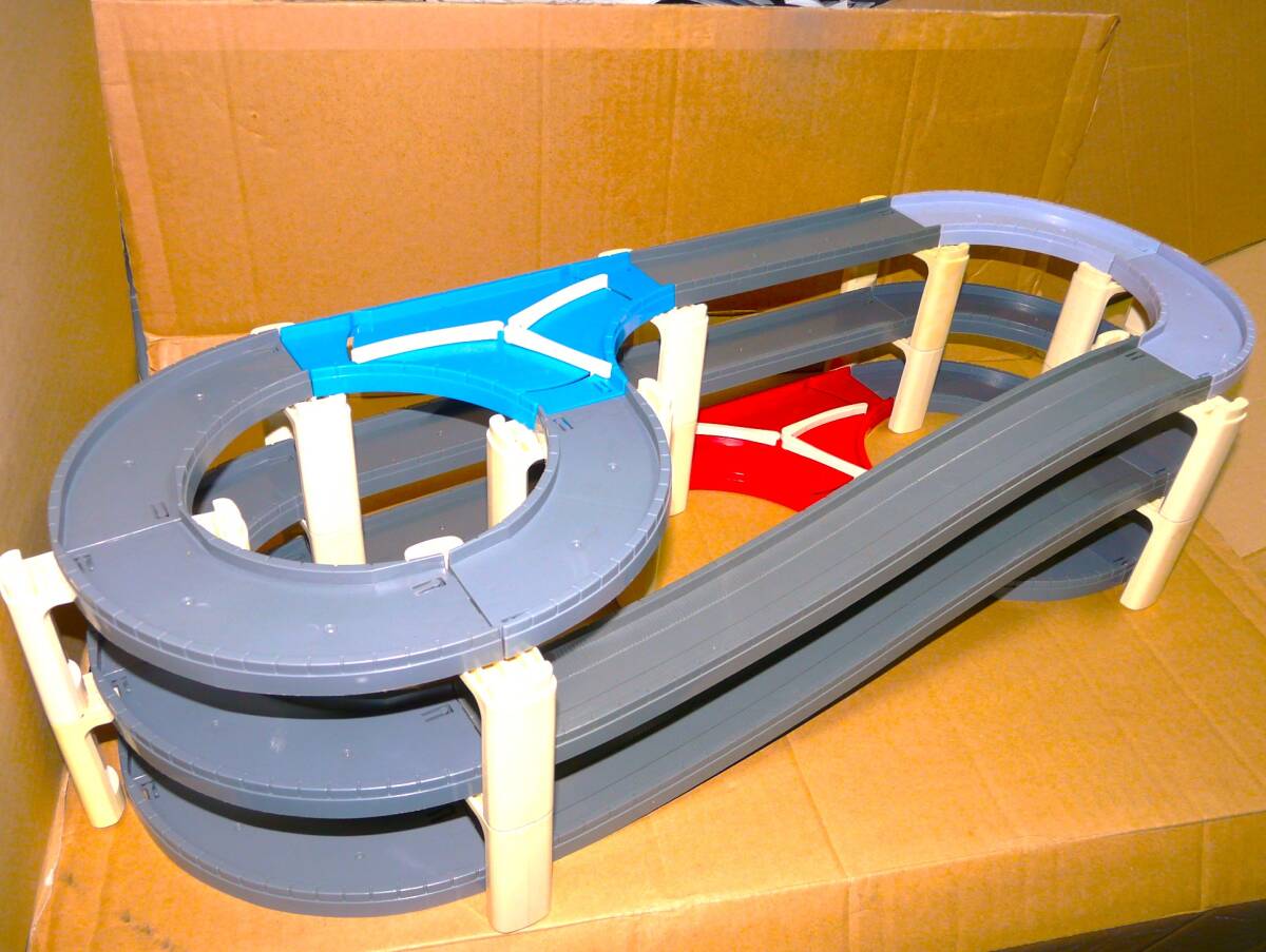 送料無料 レトロ プラロード B/Oトミカ モータートミカ 無限ループ 3階建立体コース used拍卖