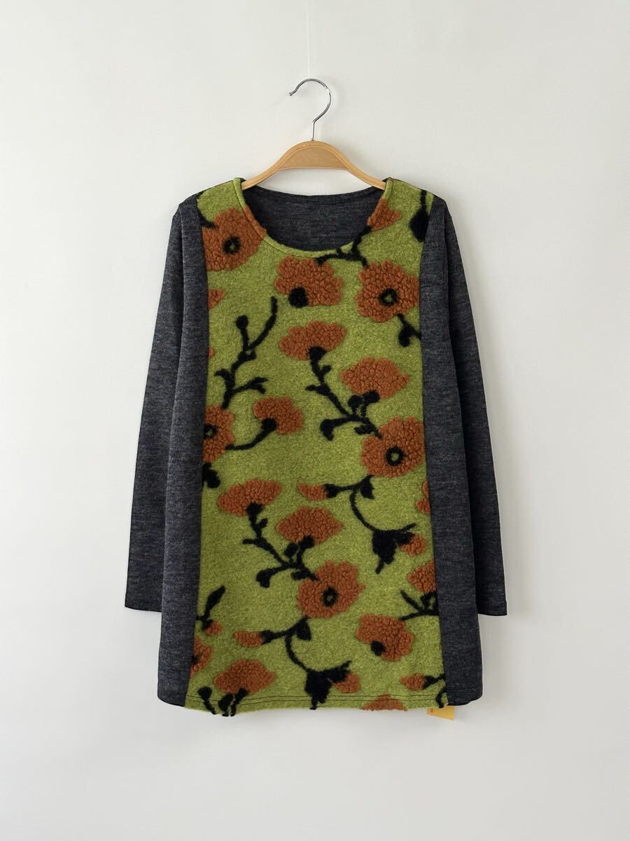 新品 フラワーデザイン 起毛プルオーバー M〜Lサイズ 冬 あったか生地拍卖