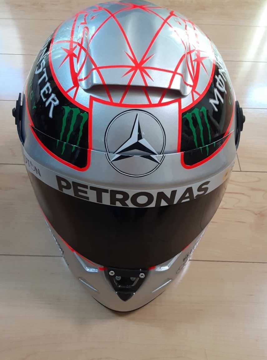 在庫あり 一点のみ 高品質 海外 ミハエル・シューマッハ 2012 F1レーシング レプリカヘルメット 等身大 F1 Mサイズ拍卖