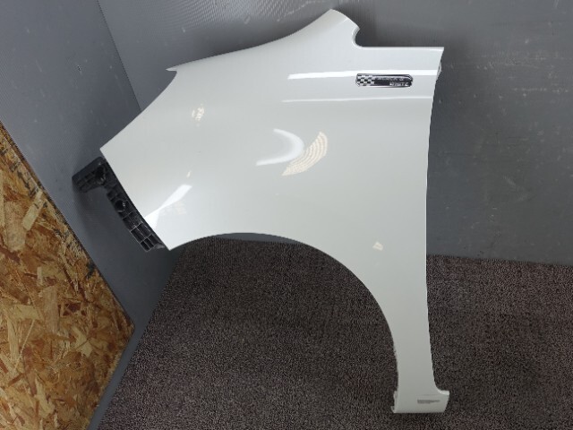 9219 スズキ ソリオ MA15S フェンダー左 Z7T (P1-1)拍卖