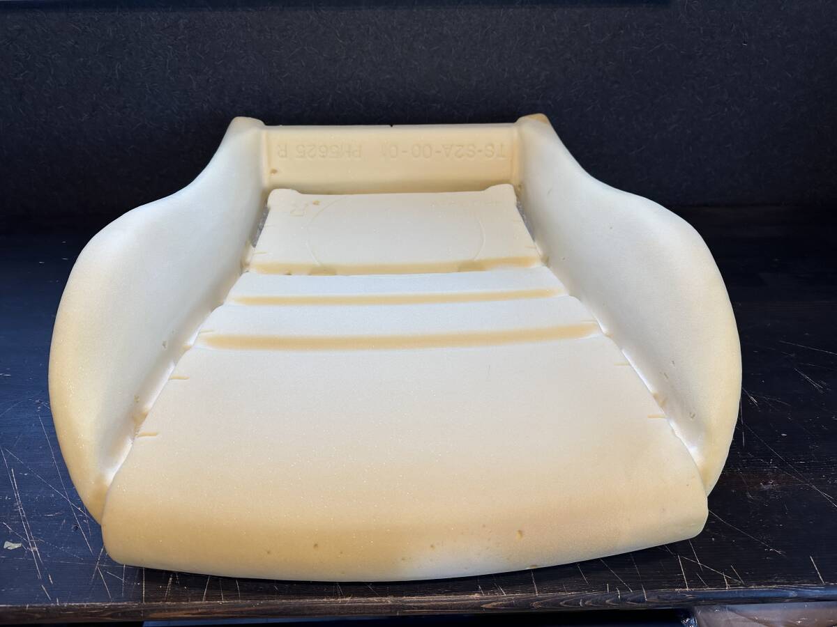 ホンダ 純正 S2000 パッド 右 フロントシート HONDA S2000 Pad Right Front 81132-S2A-003 未使用 Genuine JDM メーカー純正品拍卖