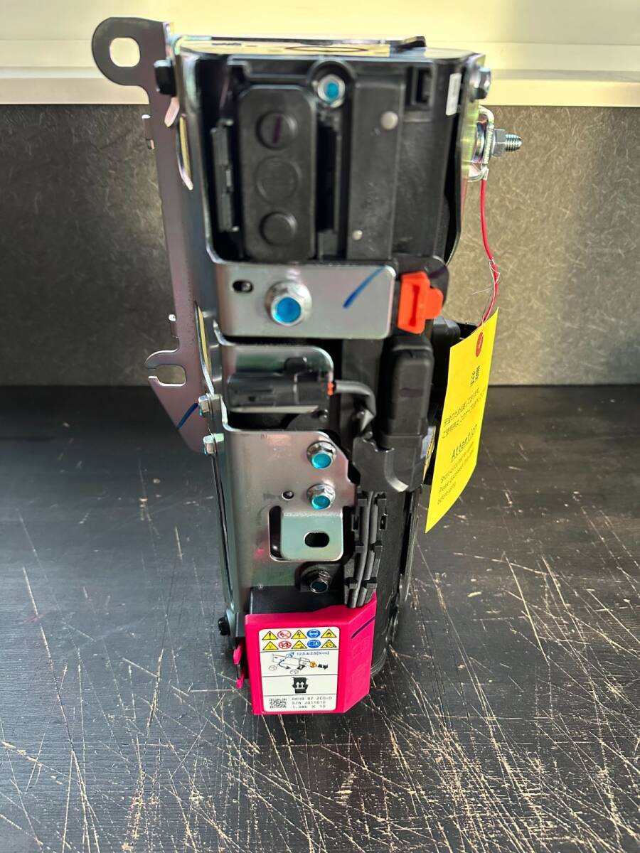 マツダ 純正 アテンザ カペラ アクセラ キャパシター MAZDA Atenza Mazda 3 CAPACITOR GKH8-67-ZC0D 未使用 Genuine JDM メーカー純正品拍卖