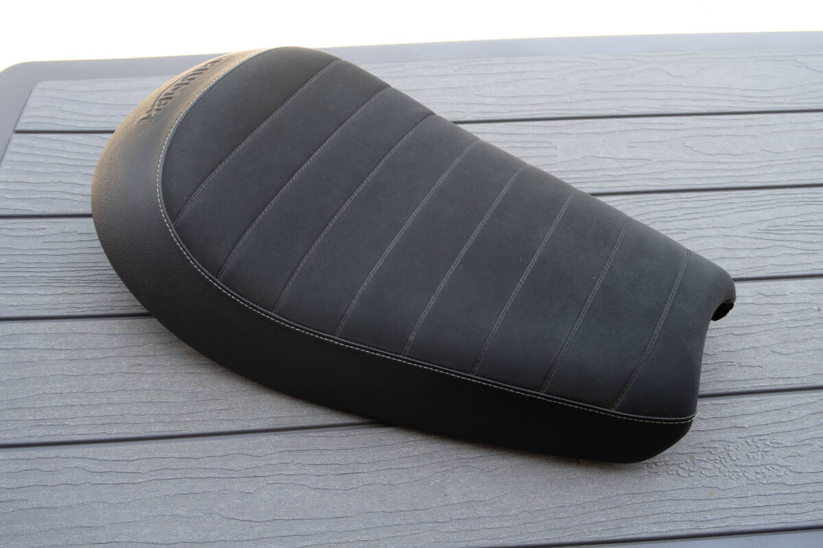 トライアンフ ストリートスクランブラー900 純正シート 美品 拍卖