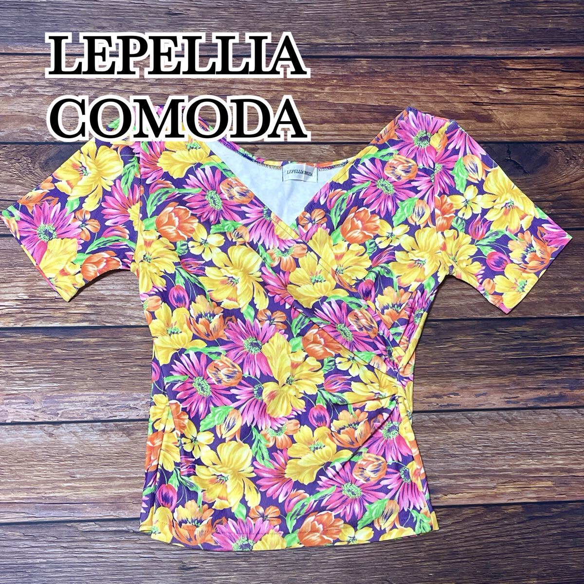 細見え LEPELLIA COMODA レペリアコモダ 半袖 シャツ トップス 花柄 総柄 半袖Tシャツ カットソー レディース 春 夏 カラフル S 〜 M拍卖