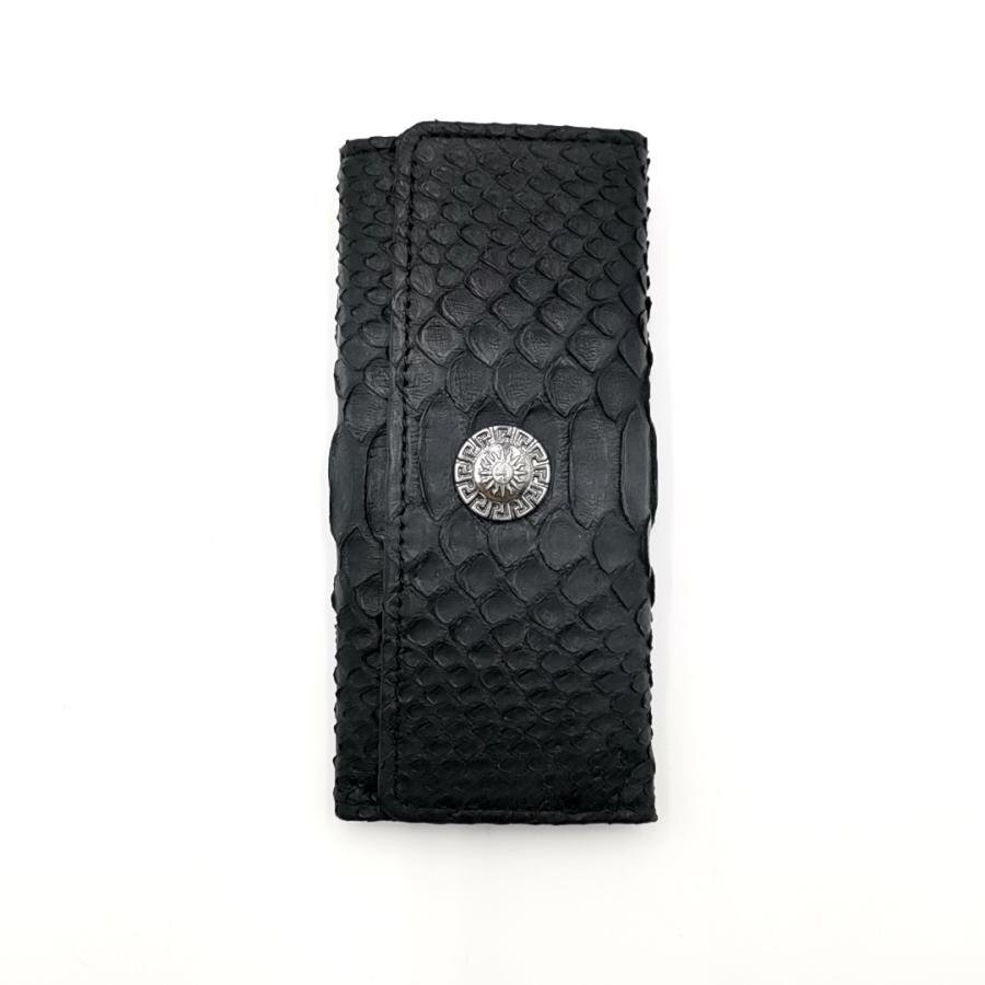 送料無料 超美品 ジャンニヴェルサーチ GIANNI VERSACE 4連キーケース 三つ折り 太陽 パイソン ブラック系 メンズ拍卖
