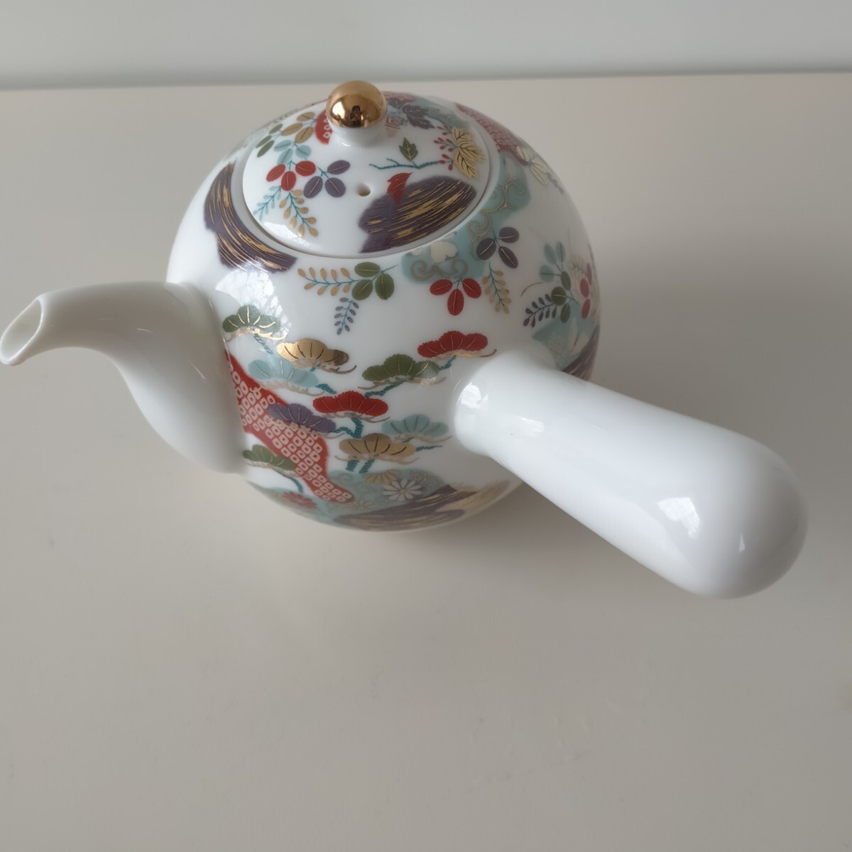 未使用保管品  千總 雛小袖  慶長小袖紋  急須 おめでたい文様のお急須です 其泉窯すきさんもいかがでしょう拍卖