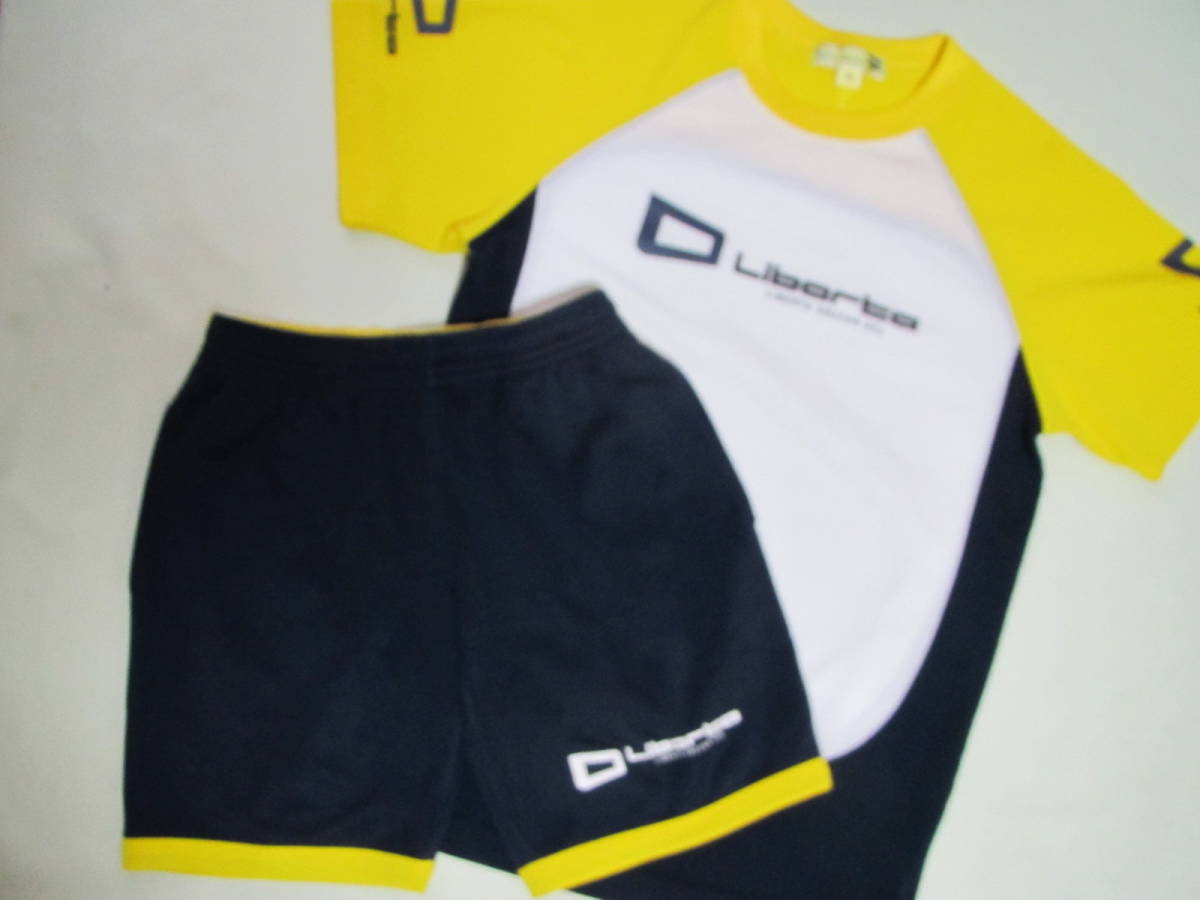 a 2021年購入品 130cm 最新モデル 中古 Liberta リベルタ サッカースクール 半袖 ユニフォーム 半袖シャツ ハーフパンツ 上下セット拍卖