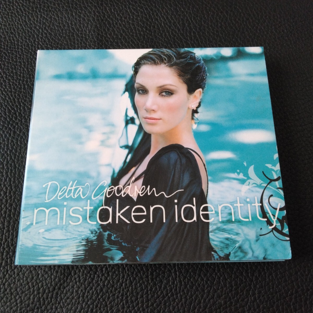 紙パッケージ/CD+DVD▲▲ Mistaken Identity/デルタグッドレム Delta Goodrem▲▲拍卖