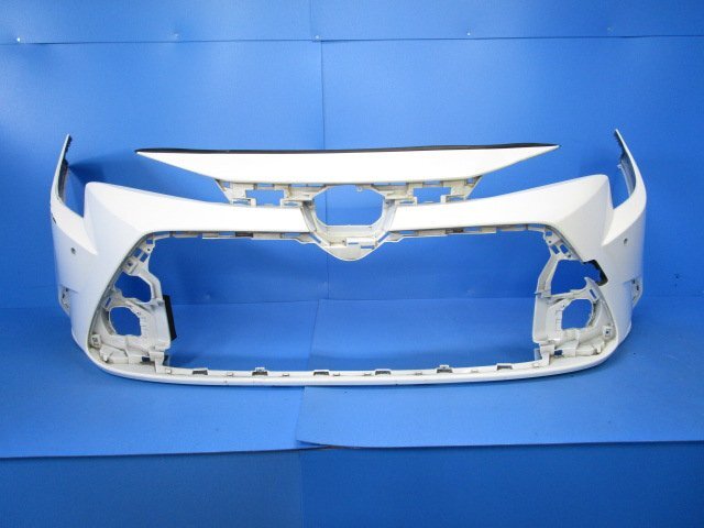 【即決有】 トヨタ カローラ ツーリング ZWE211 ZWE210 ZRE210 ZRE212 純正 フロント バンパー ソリッドホワイト 52119-12G70 (B046301)拍卖