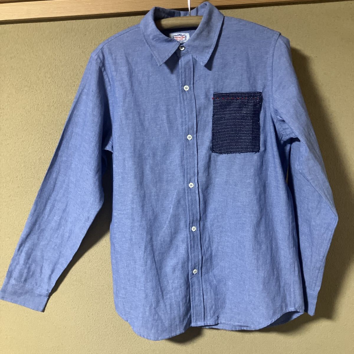 ガイジンメイド、麻混シャンブレー古布貼付けポケットシャツ インディゴ/Mサイズ拍卖