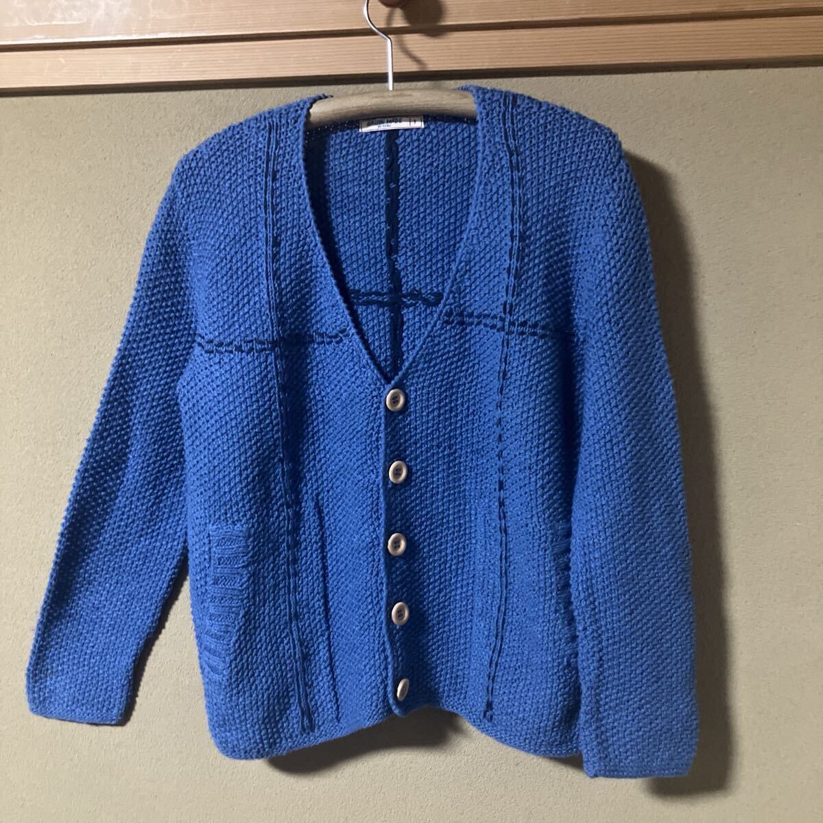 ガイジンメイド、綿手編み鹿子編み+刺し子カーディガン ブルー/Sサイズ拍卖