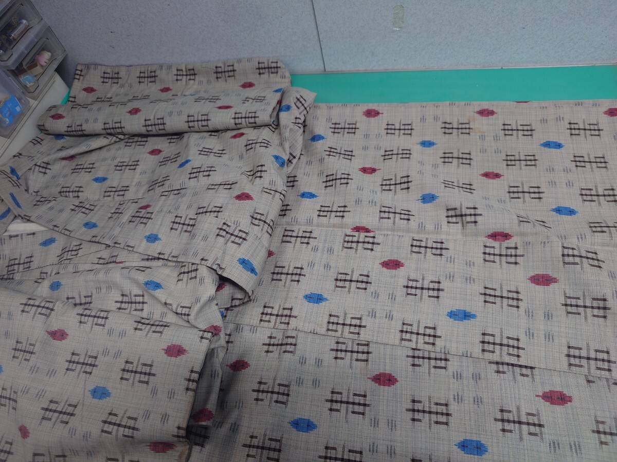 ● 160 レトロ モダン 粋で オシャレ アンティーク 紬 絣模様 ちゃきちゃき かわいい 着物 リメイク ①拍卖