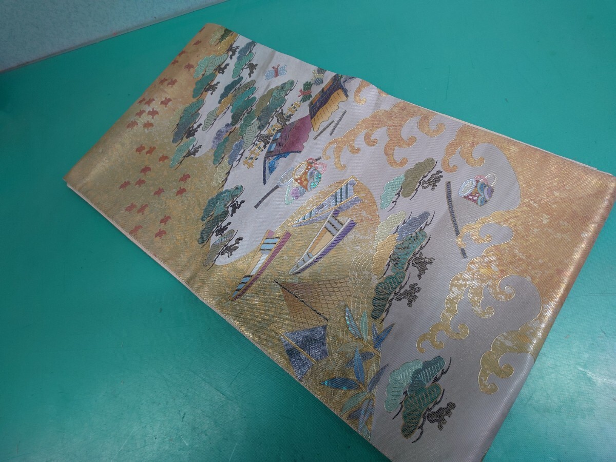 ● 182 高級 袋帯【螺鈿 落款 作家物】千鳥 松 舟 笹 波 モダン 芸術 美術 品 金彩 卒業 入学 式 雅 豪華絢爛 六通 帯 縁起物 美品 ③拍卖