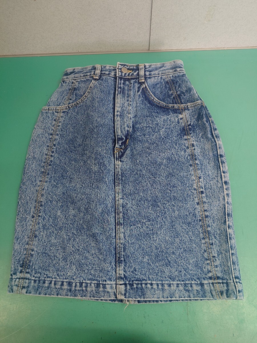 ● 日本ハーフ 製造 0105TH53A10 ワッペン オールド ヴィンテージ 昭和 レトロ ケミカルウォッシュ デニム タイト スカート 古着 美品 ①拍卖