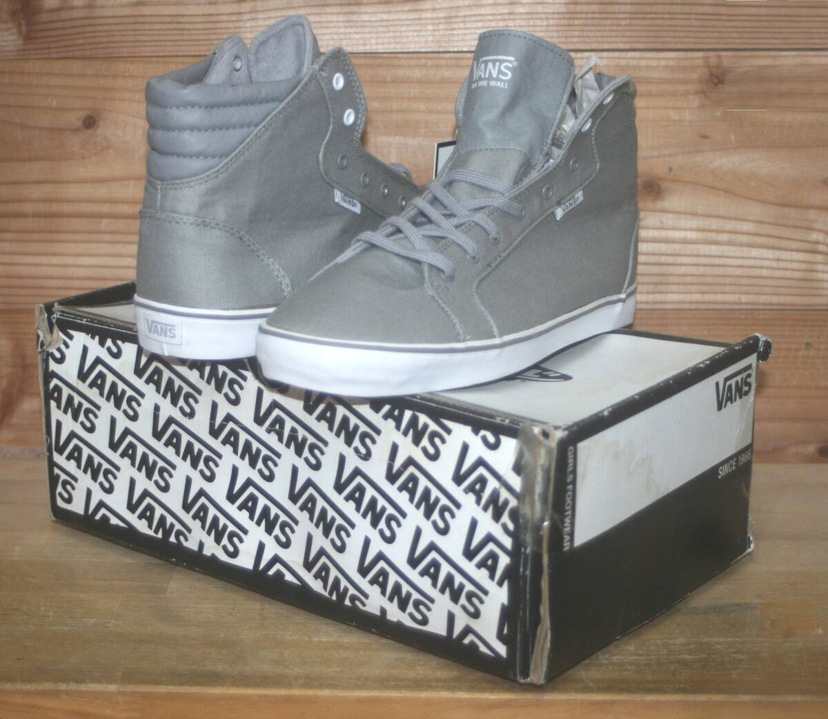 箱難/送料無料/新品★ 輸入品 日本未発売 ハイスニーカー VANS bennett (バンズ)拍卖