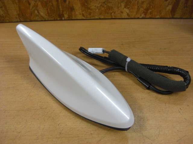 綺麗 ホンダ ヴェゼル RU1 純正 シャークアンテナ ドルフィンアンテナ 純正色 パールホワイト NH788P 送料安 RU2 RU4 HONDA 拍卖