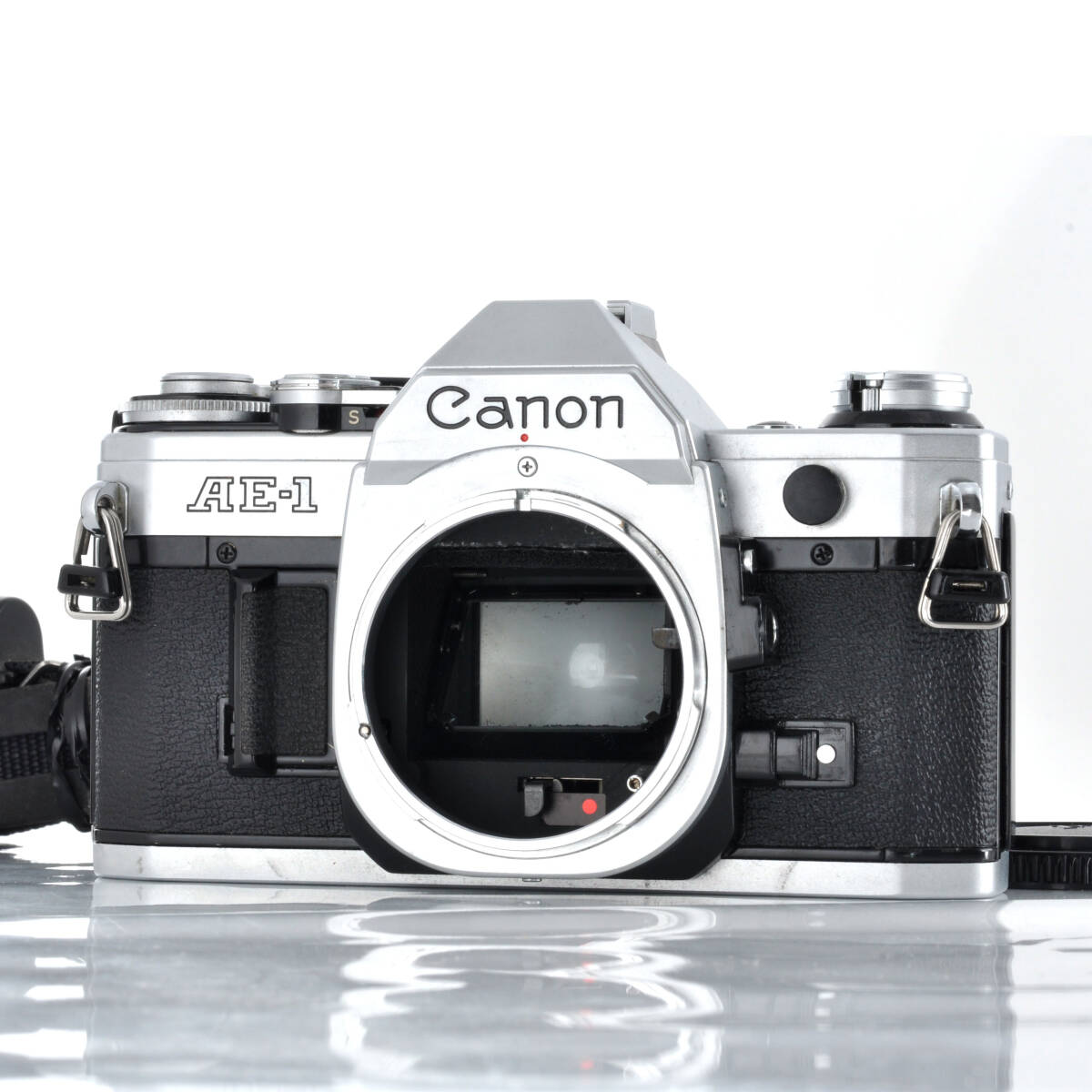 僅かな幕の汚れ分お値引き価格 10,599円~【キヤノン】Canon AE-1 フィルム一眼レフカメラ #J953拍卖