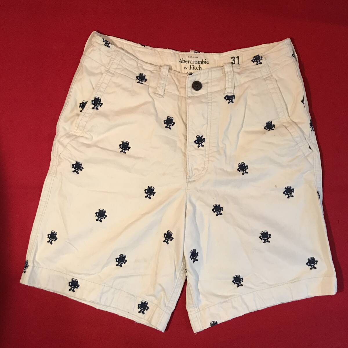 A9648●アバクロ ハーフパンツ 短パン サイズ31(W82 丈54 股下22 腿周り72 裾周り62㎝) 綿100% ダメージ加工 キズ汚れシミなどあり拍卖