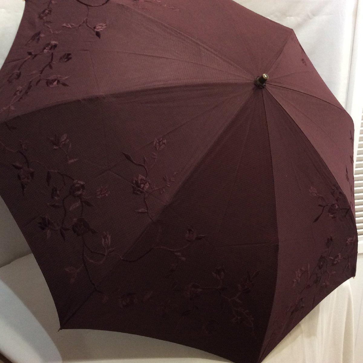 【値下げ】新品☆折りたたみ日傘 百貨店商材 パープル 花柄刺しゅう拍卖