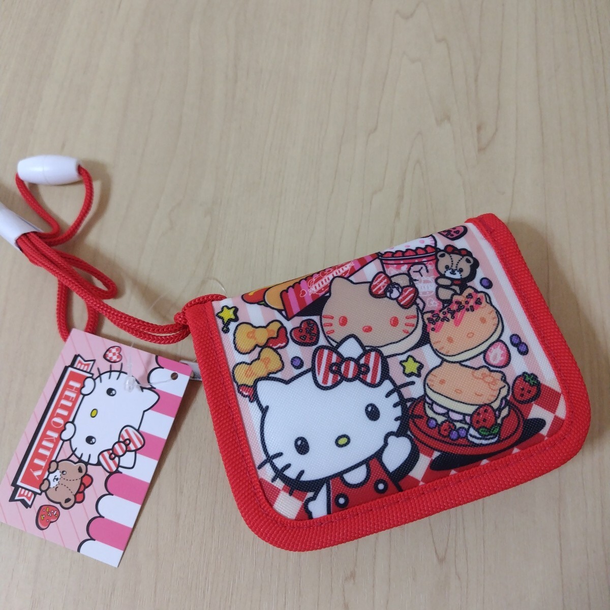 ハローキティ ウォレット ショルダーストラップ 二つ折り 財布 コンパクト タグ付き プライズ品 サンリオ ★新品・未使用拍卖