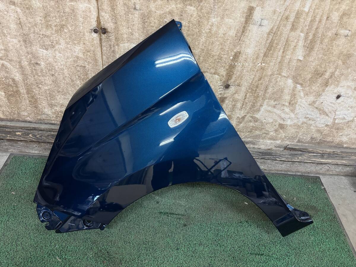 ★☆タンク ルーミー M900A/M910A フロント左フェンダー 紺B82 西濃運輸 直接引取OK 個人宅不可☆★拍卖
