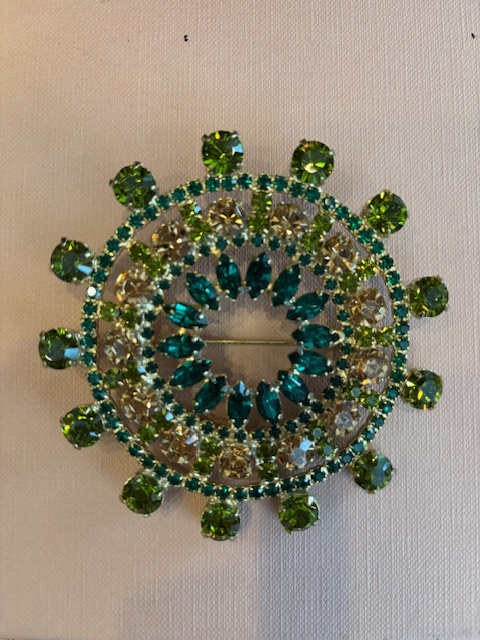 ☆クラスロベルトカヴァリ(CLASS roberto cavalli)の豪華なラインストーン付ブローチ(グリーン)未使用品/¥40,000☆拍卖