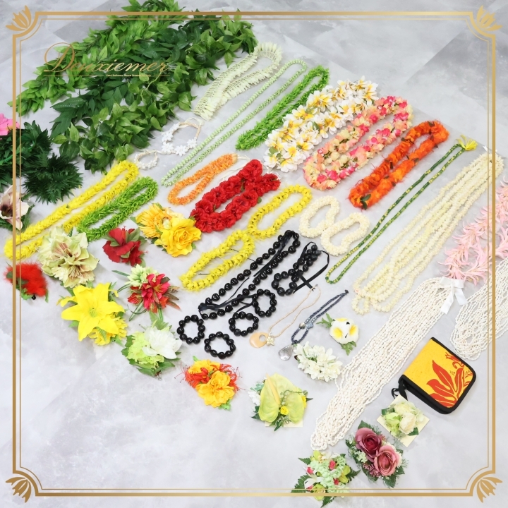 フラダンス 小物 小道具 まとめ売り 全55点 セット カラフル ネックレス フラワーレイ リーフレイ シェルレイ 髪飾り 頭飾り CDケース 舞台拍卖