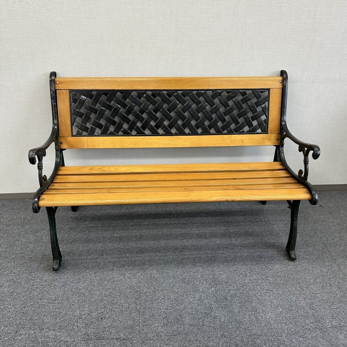 屋外用ベンチ 125cm 3人掛け 屋外用パティオベンチ 鋳鉄製 ガーデンベンチ 背もたれ付き拍卖