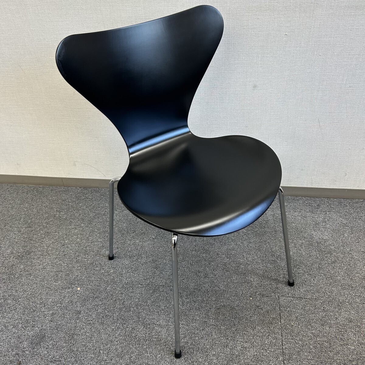 美品 FRITZ HANSEN フリッツ・ハンセン SERIES 7 2021年製 セブンチェア 椅子 イス ブラック (2)拍卖