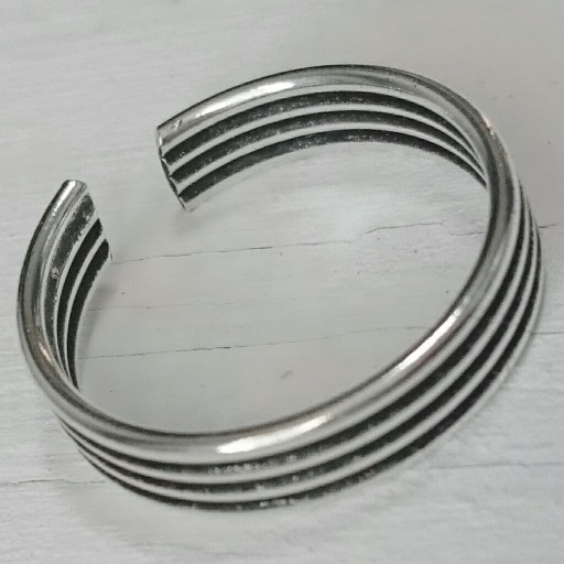 足指用指輪 激安トゥリング トリプルブラックライン 4mm幅 シルバー925 ピンキーリングにも拍卖