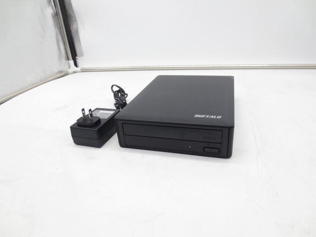 ◇BUFFALO/バッファロー◇外付けDVDドライブ◇DVSM-24U2◇DVD±R 1層対応◇24倍速◇AC付◇読書確認済◇現状渡し◇T2182拍卖