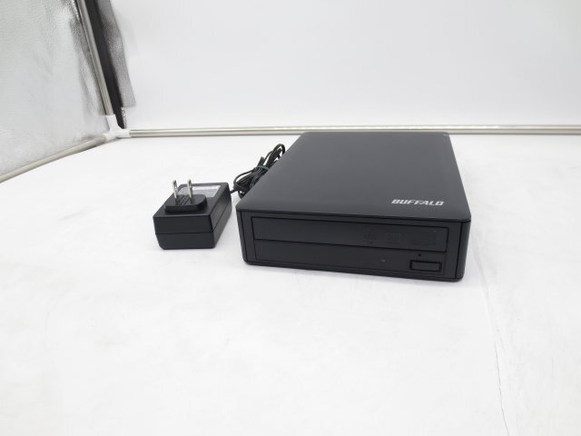 ◇BUFFALO/バッファロー◇外付けDVDドライブ◇DVSM-24U2◇DVD±R 1層対応◇24倍速◇AC付◇読書確認済◇現状渡し◇T2253拍卖