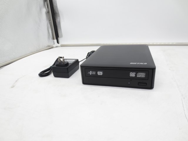 ◇BUFFALO/バッファロー◇外付けDVDドライブ◇DVSM-24U2◇DVD±R 1層対応◇24倍速◇AC・USBケーブル付◇読書確認済◇現状渡し◇T2416拍卖