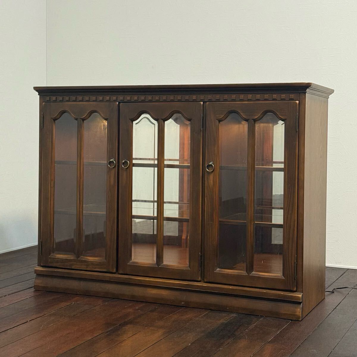 H19K26 東海家具 メリーランド サイドボード 照明付き ミラーバック ガラス戸 キャビネット 飾り棚 リビングボード 収納家具拍卖