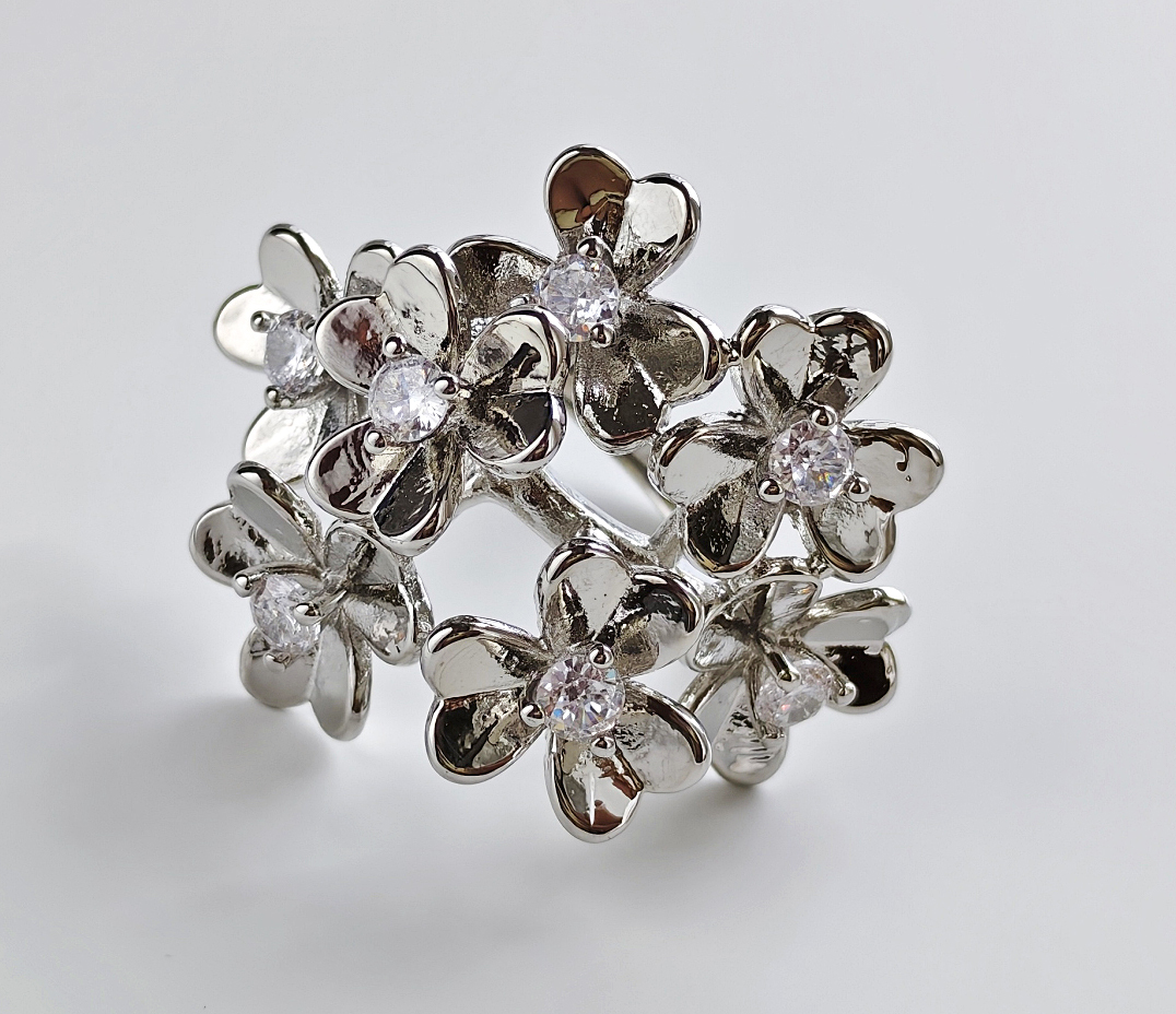 N250806◆Bigstone◆【クローバーのデザイン】欧米ファッション感覚*人気高品質なリング*13~16号 フリー拍卖