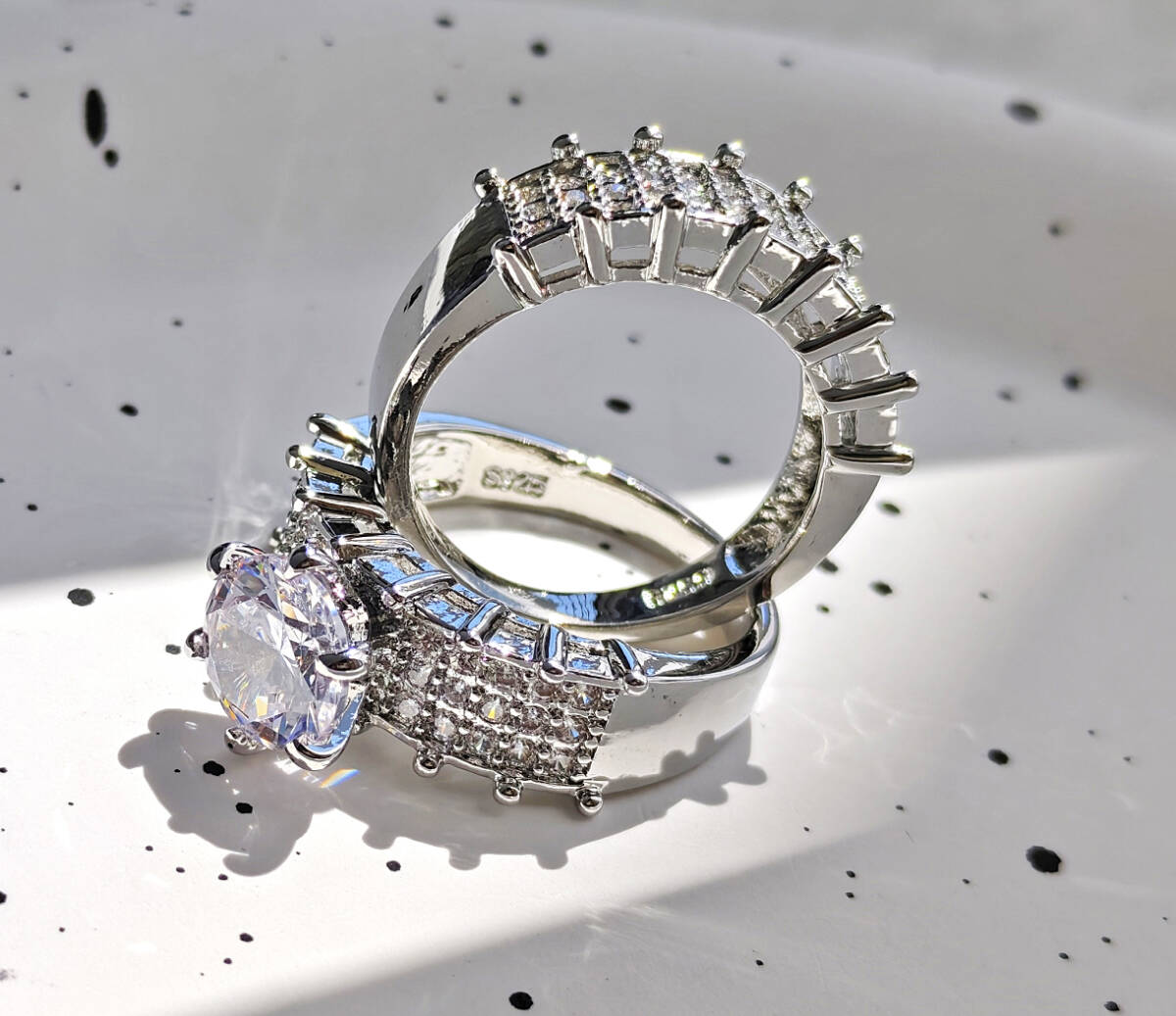 N2507112◆Bigstone◆2点セット【宴会花嫁】キラキラ輝く*ファッション印象*豪華なリング*13号拍卖