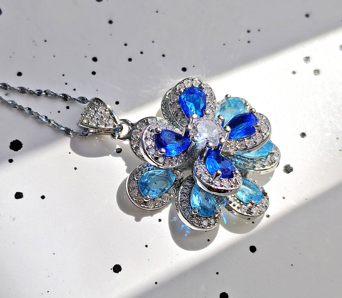 N2507115◆Bigstone◆【綺麗なフラワー】キラキラ*目を奪われる光沢*高品質ネックレス拍卖