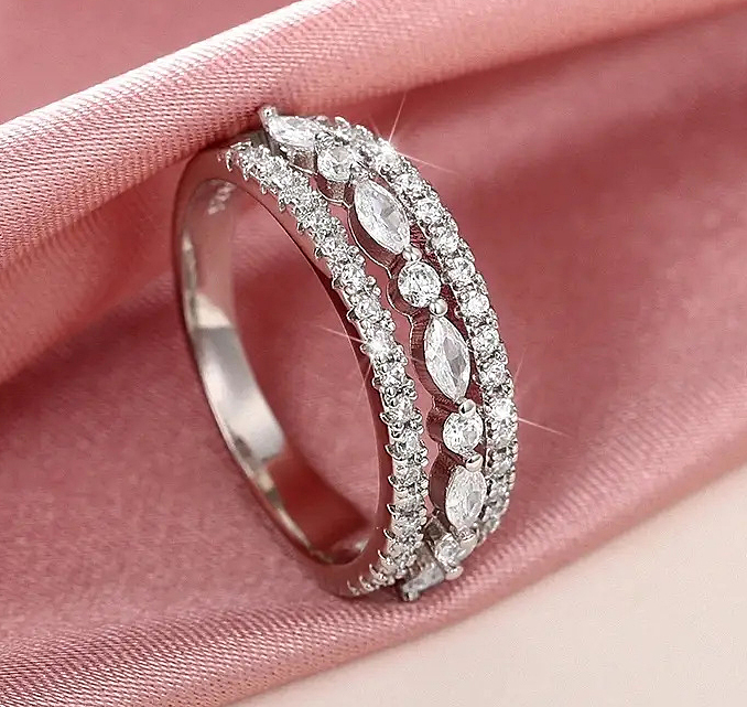 N250796◆Bigstone◆【存在感な印象】キラキラ輝く*ファッション印象*リング*16号拍卖