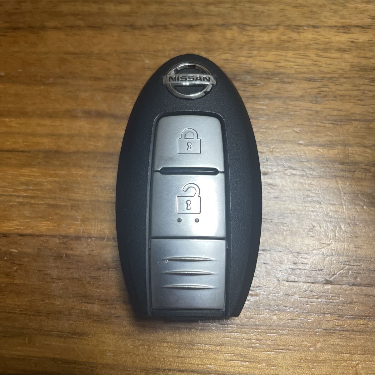 日産ノート(E12型)平成26年式 インテリジェントキー 2ボタン 中古品 拍卖