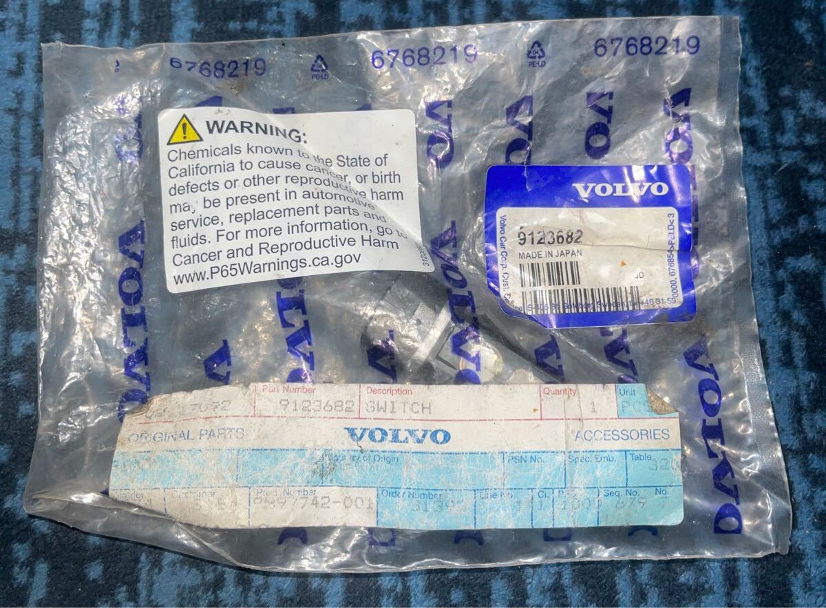 VOLVOボルボ純正XC90ハザードスイッチLA-CB6294AW拍卖