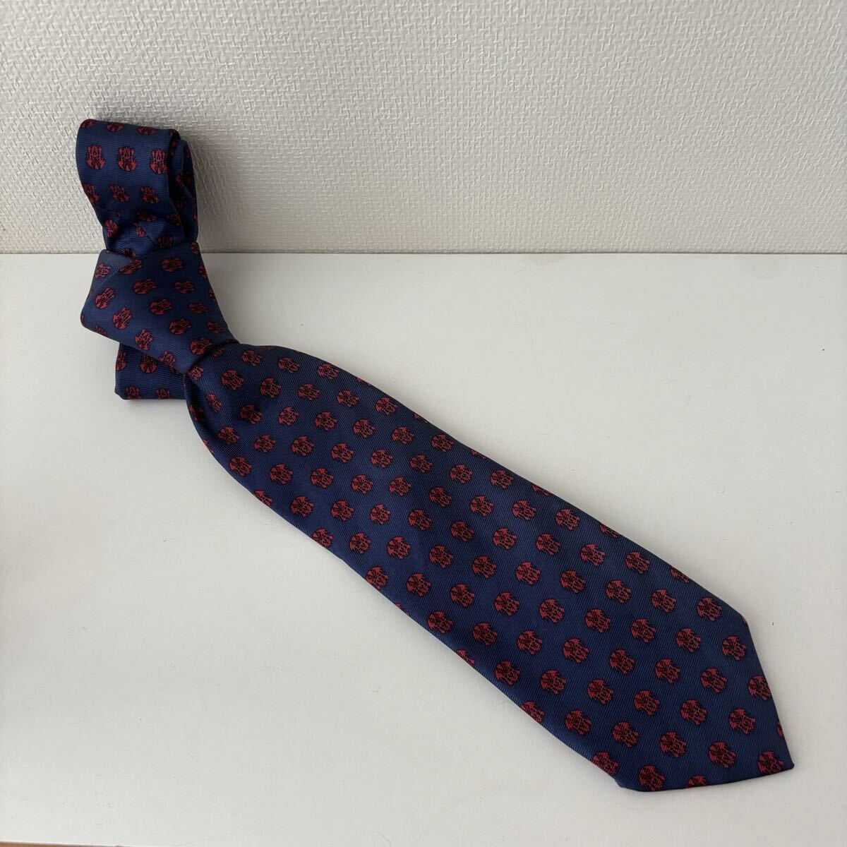 希少 ウルトラマン バルタン星人 ネクタイ 円谷プロ ウルトラ怪獣 小紋 シルク 絹100%拍卖