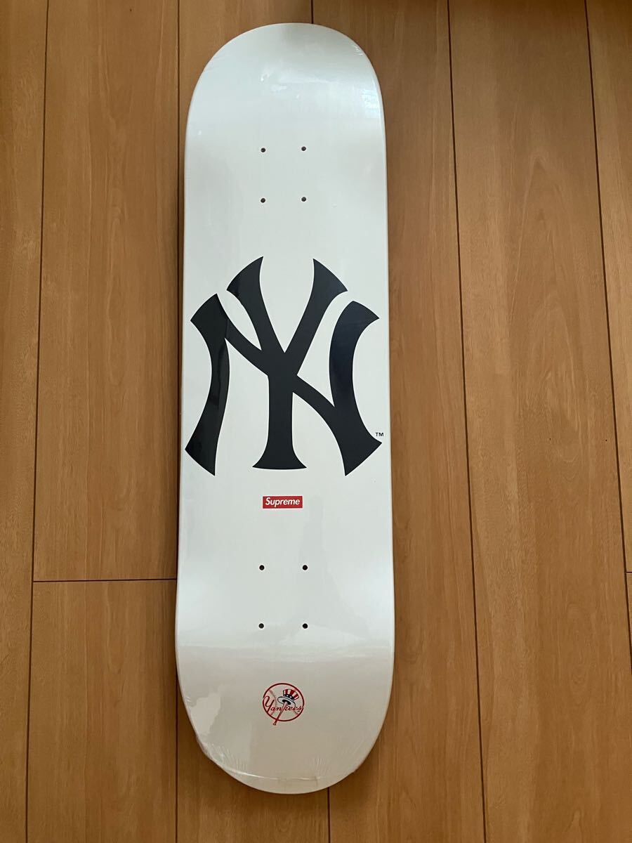 シュプリーム ヤンキース デッキ 未使用品 白 スケートボード New York Yankees ボックスロゴ supreme拍卖