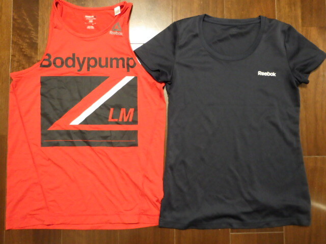リーボック Reebok 〇未使用 ランニングシャツ アカ XS LESMILLS 〇スポーツシャツ 紺  計2枚 アディダスジャパン株式会社拍卖