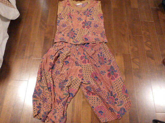 美品 HIROKO KIDO シルク ツーピース M キュロットスカート ブラウン 花模様 ペイズリー柄 替えボタン付拍卖